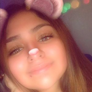 Meet your Posher, Carina